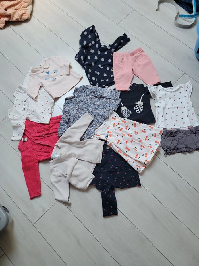 Lot de vêtements 12 mois fille