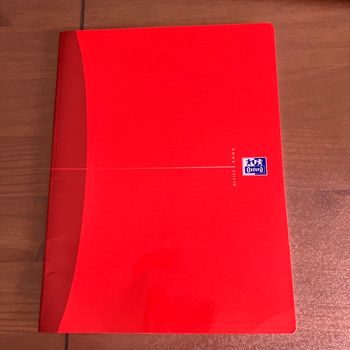 Cahier grand format petits carreaux, état neuf