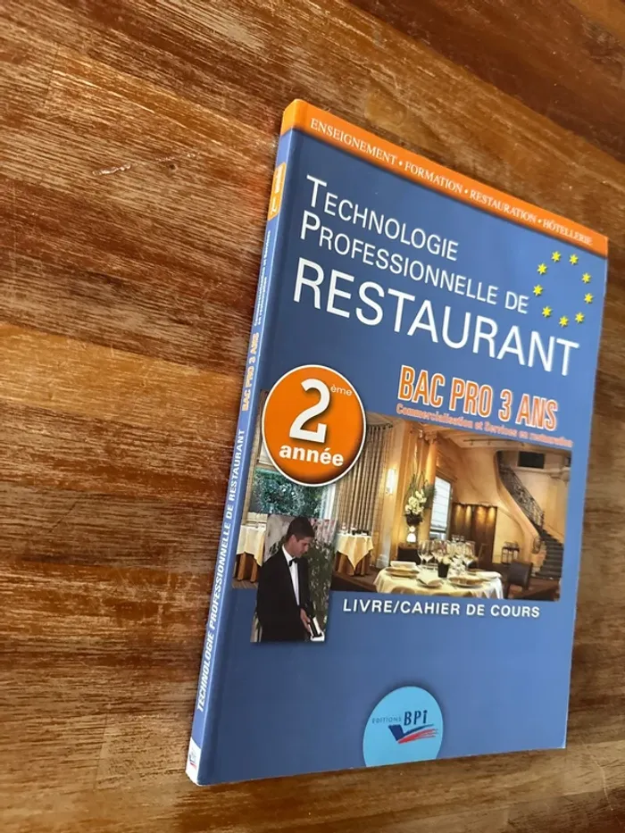 Livre, technologie professionnelle de restaurant bac pro trois ans - photo numéro 2