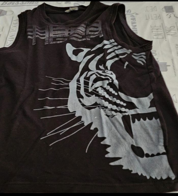 Vend 5 tee-shirts garçons  taille 12ans - photo numéro 6