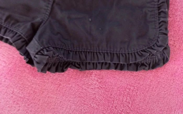 Short Kiabi taille 3 mois en très bon état - photo numéro 4