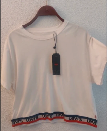 T shirt levi's neuf blanc Taille s