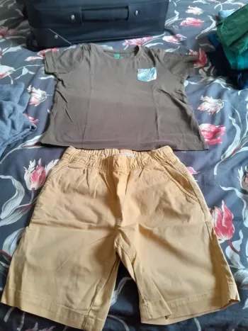 Short et tee short  jaune 6 ans