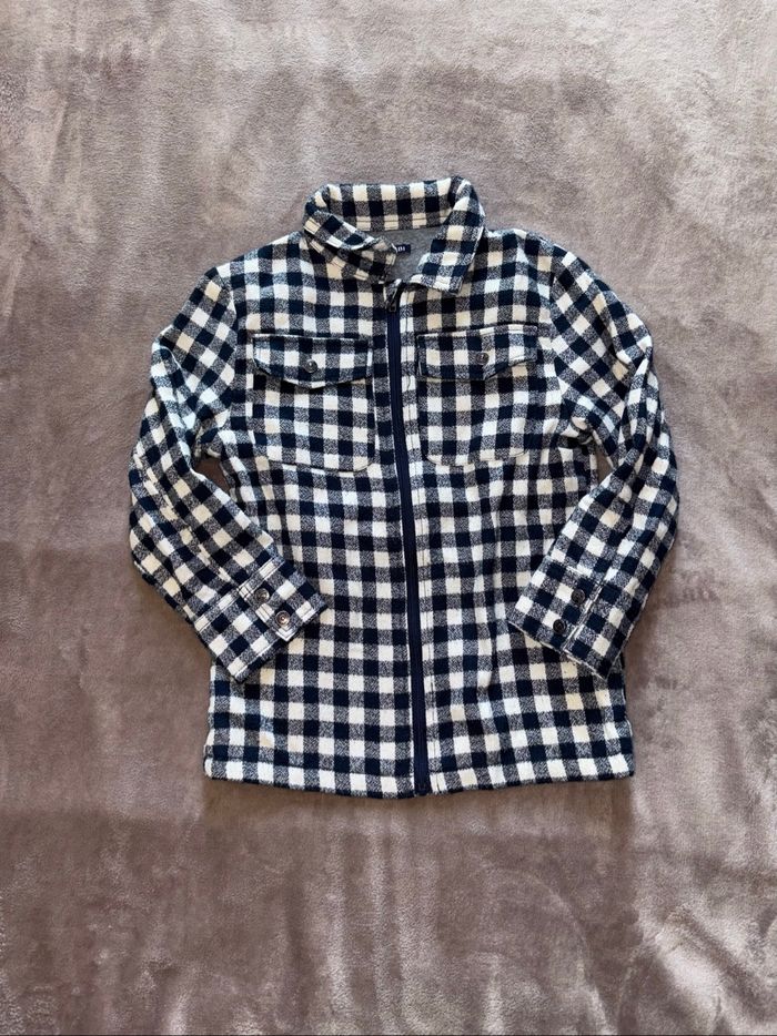 Lot de 24 vêtements garçons taille 10 ans en bon ou très bon état - photo numéro 2