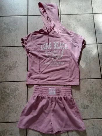 Ensemble jogging court, Kiabi XS