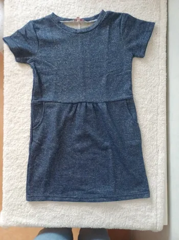 Robe marine à filaments argents