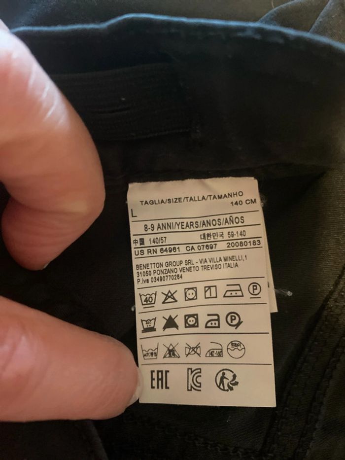 Pantalon noir Benetton taille 8-9 ans - photo numéro 3