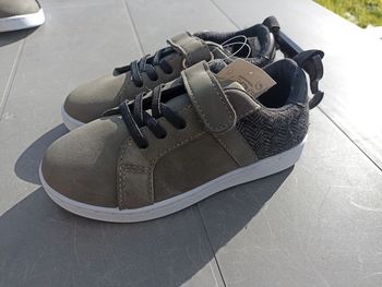 Basket grises taille 30