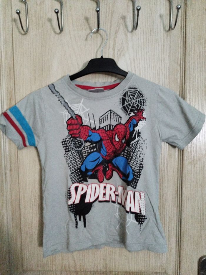 T shirt Spiderman 4-6 ans