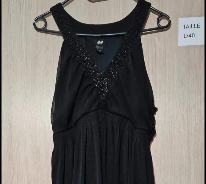 Robe noire à strass H&M taille 40