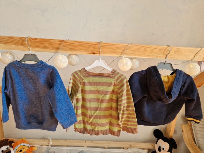 Lots 3 pulls 18 mois - photo numéro 5