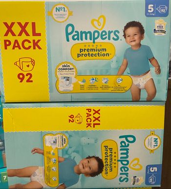 2 cartons de couches Pampers premium taille 5