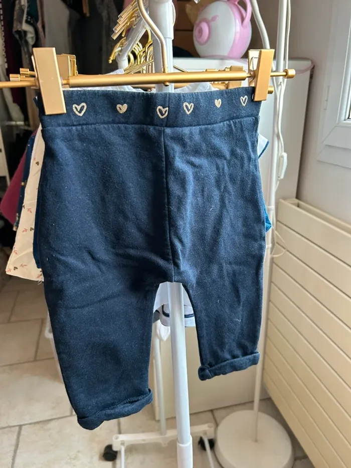 Joli ensemble Kiabi taille 12 mois état impeccable - photo numéro 7