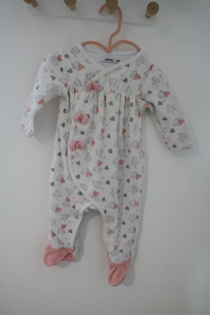 Lot pyjama hiver fille 6 mois - photo numéro 2