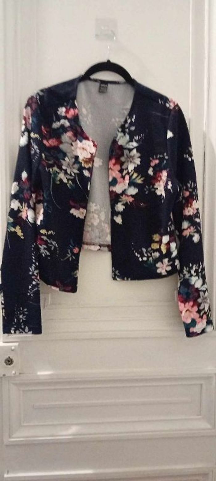 Veste fleurie