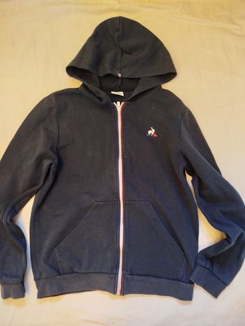 Veste.