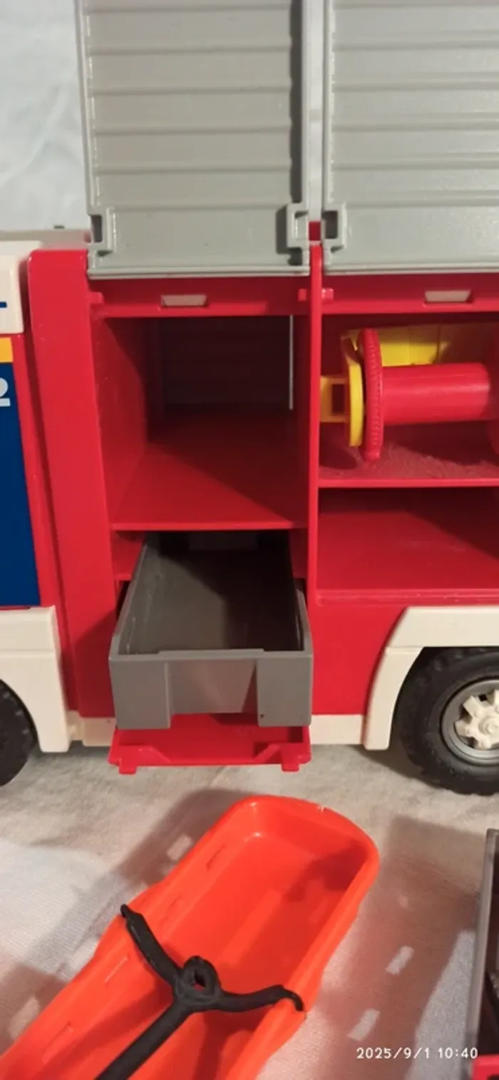 Camion de pompiers lumineux playmobil - photo numéro 6