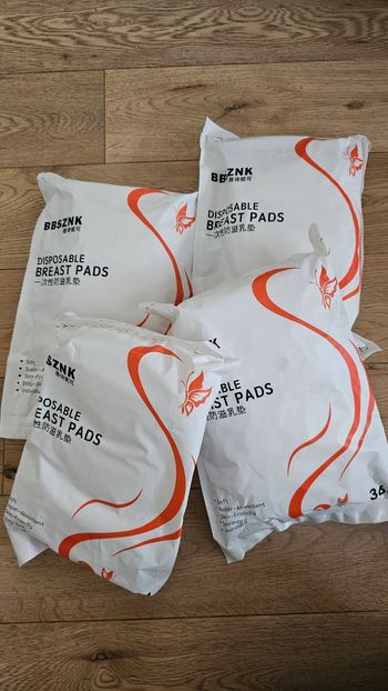 coussinets d'allaitement Amazon, 4 paquets de 36 pièces, neufs jamais utilisées