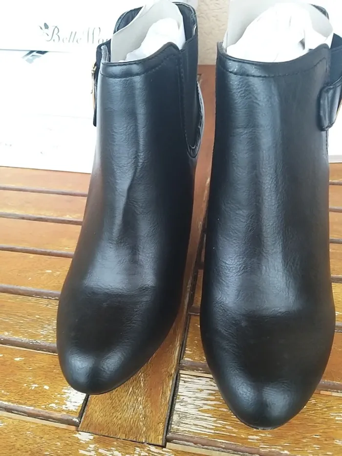 Bottine femme noire compensée