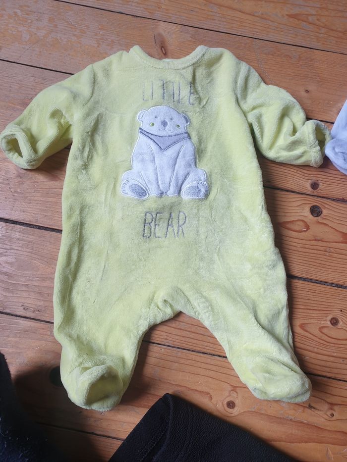 Lot 6 pyjamas 1 mois - photo numéro 4