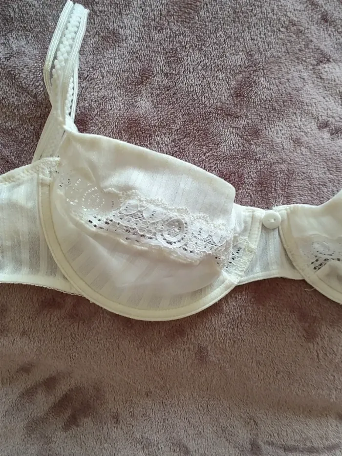Joli soutien gorge - photo numéro 3