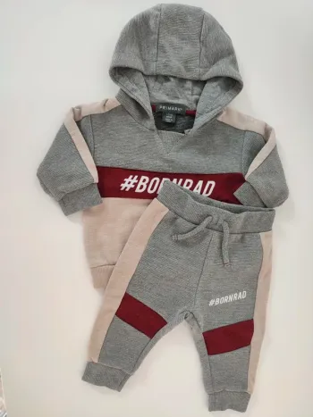 Ensemble sweat et jogging