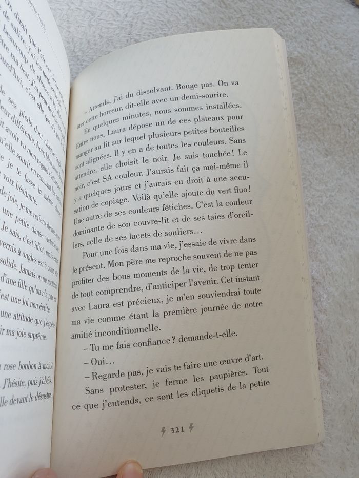 Livre Les filles modèles neuf - photo numéro 6
