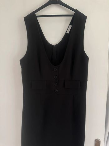 Robe noir sans manche