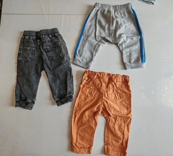 Lot pantalon jogging jean 6 mois - photo numéro 2