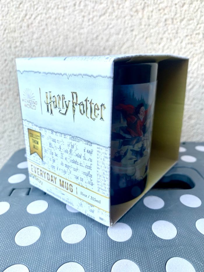 Harry Potter – Mug illustré (scène de vol à Poudlard) - photo numéro 2