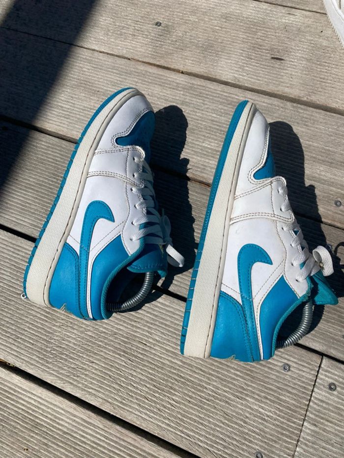 Chaussure air Jordan 1 low taille 39 - photo numéro 2