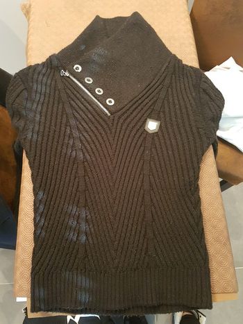 Pull noir