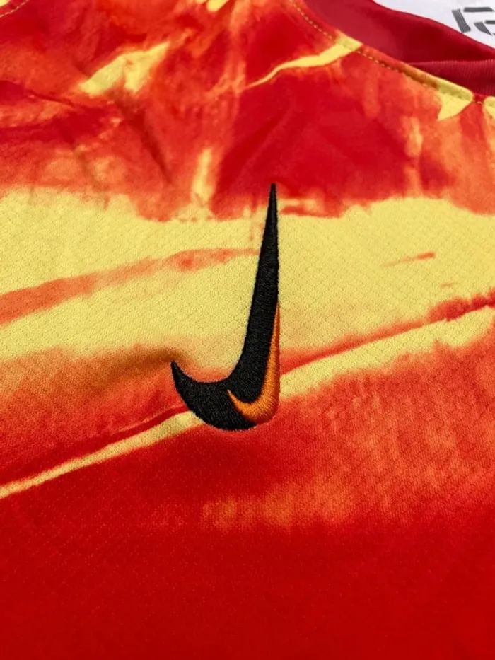 Maillot concept foot Barcelone jaune rouge édition Flamme taille M - photo numéro 6