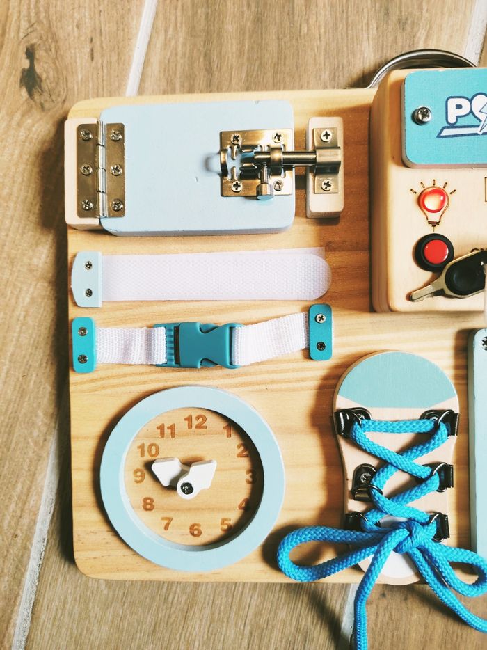👋Planche/panneau d'éveil sensoriel  multi activités busy board en bois - photo numéro 2