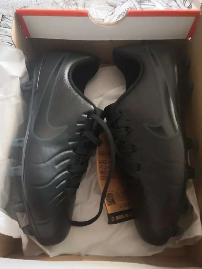 Chaussure de foot enfant pointure 34 Nike - photo numéro 4