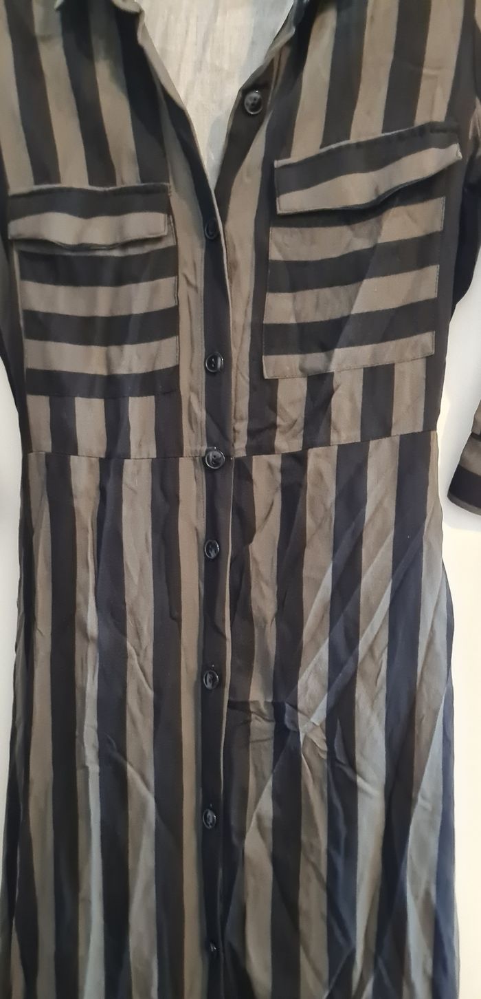 Robe Bershka - photo numéro 2