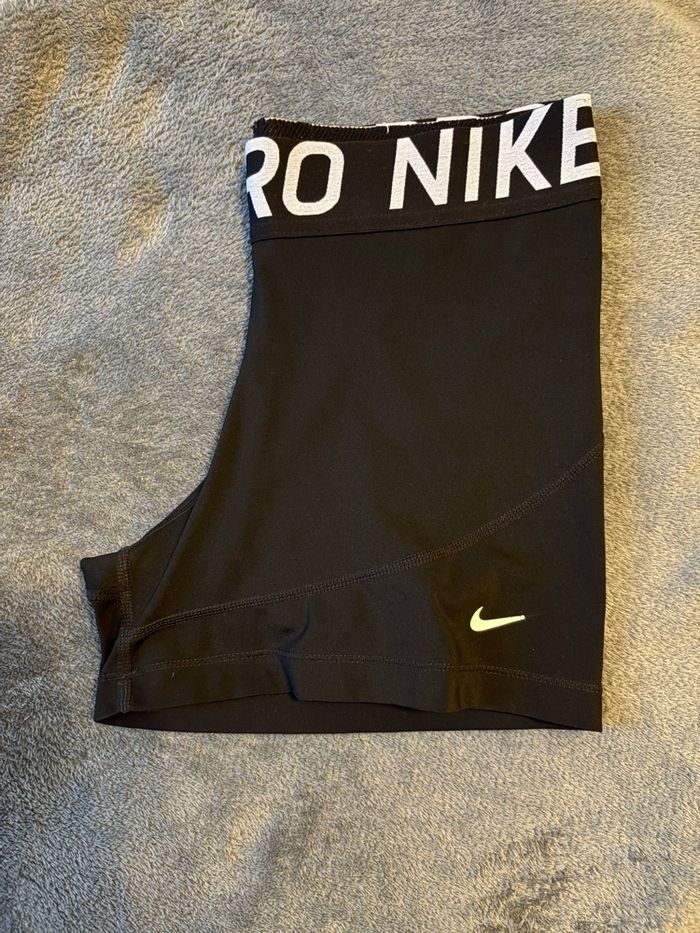 Short Nike