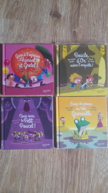Lot de 4 livres collection Entre dans le conte