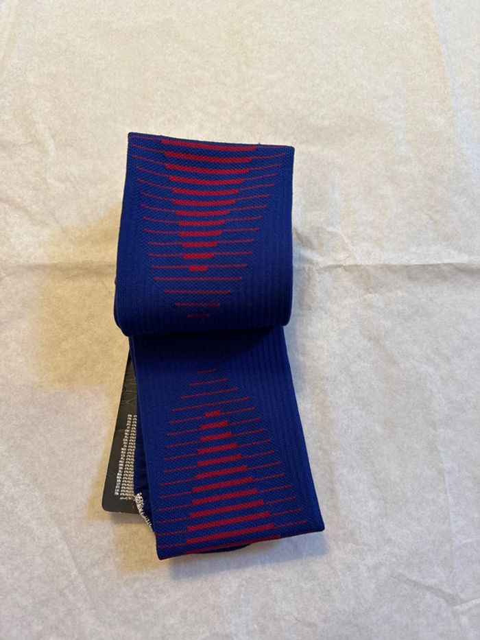 Short de foot Nike équipe FC Barcelone avec chaussettes taille 10/12 ans authentique neuf - photo numéro 18