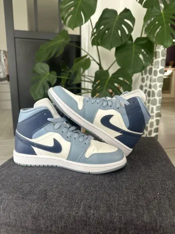 Air Jordan 1 Mid - AJ1 voile bleu diffusé
