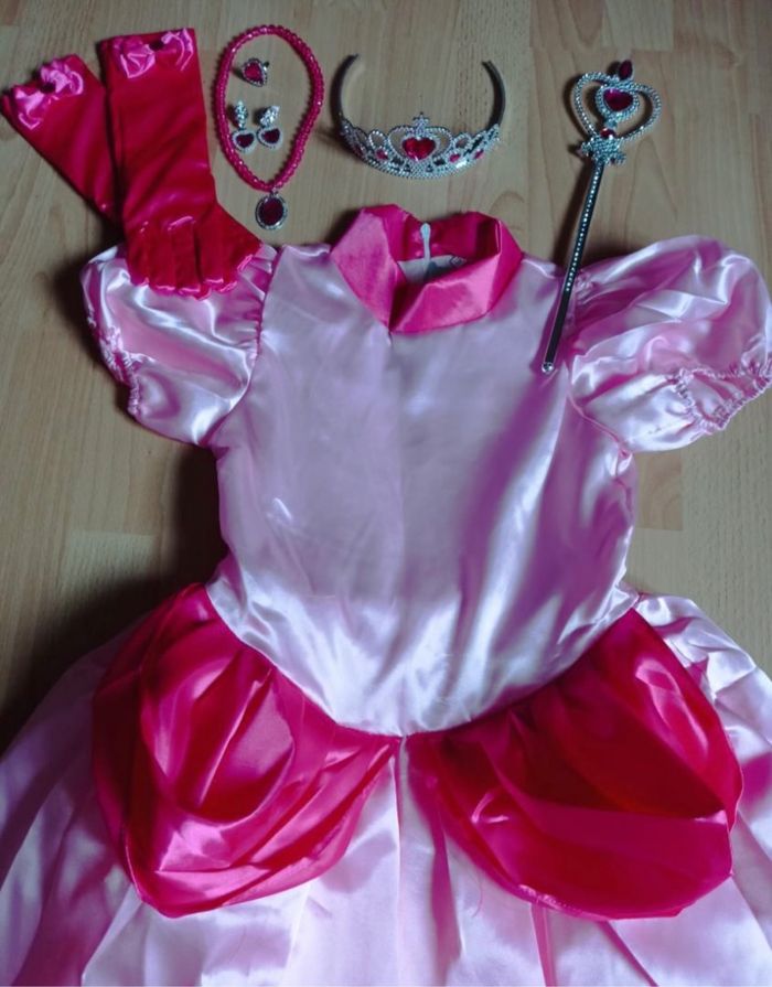 Déguisement robe princesse Peach et ces accessoires 5ans - photo numéro 4