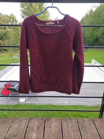 Pull bordeaux à paillettes 38