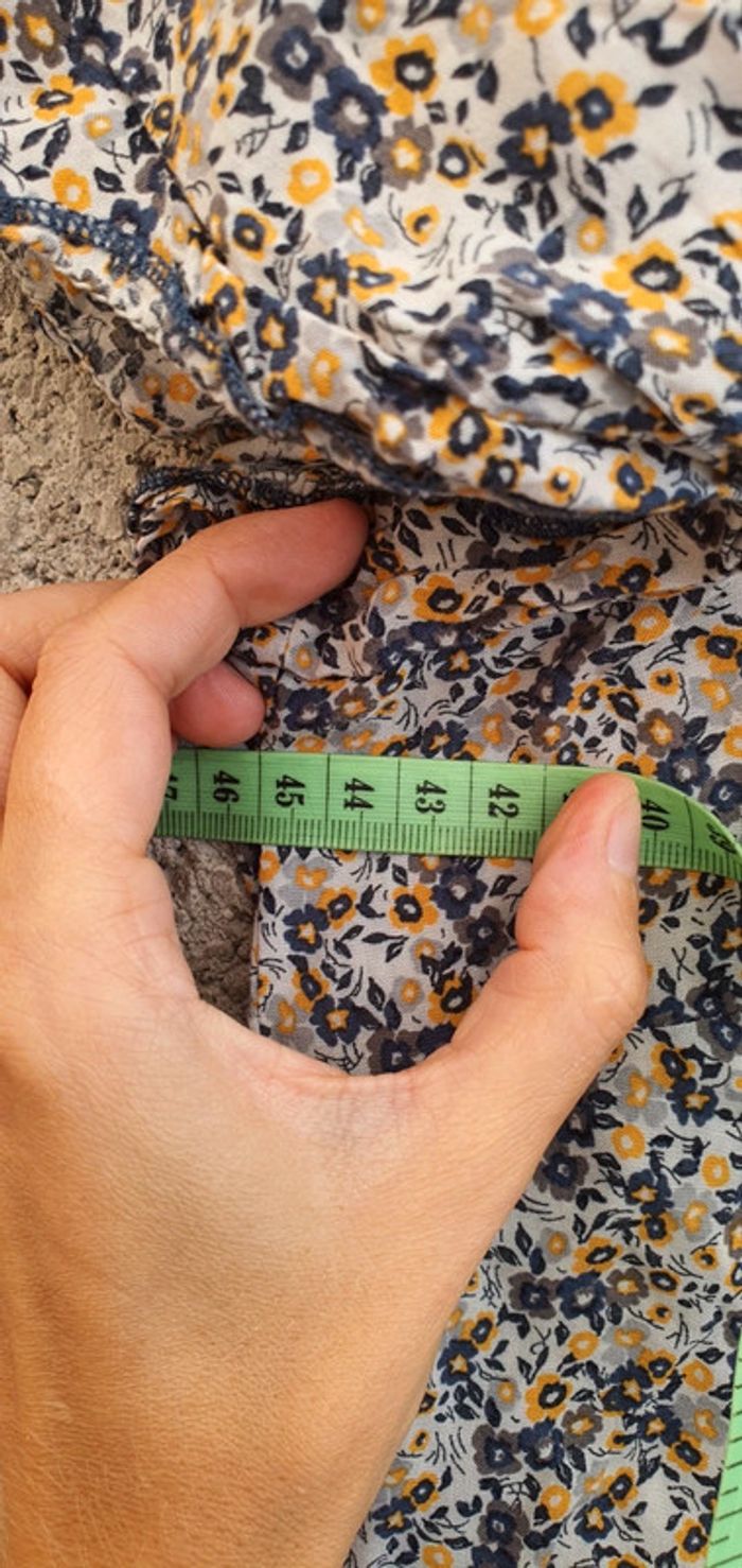 Très belle blouse de chez Armand Thiery taille 36 en très bon état 👌 - photo numéro 3