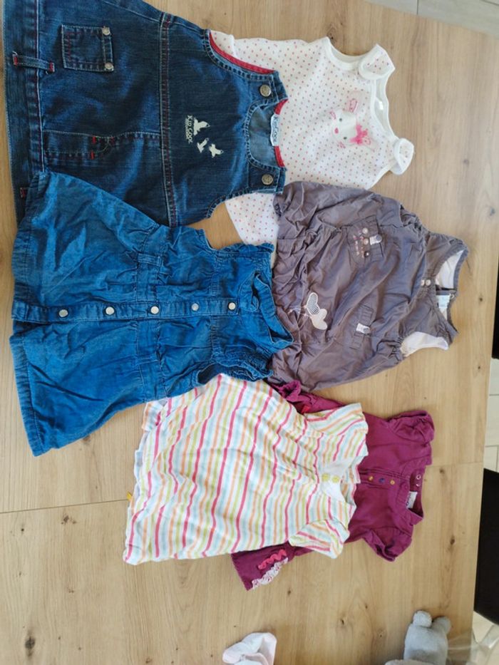 Lot 6 robes - photo numéro 2