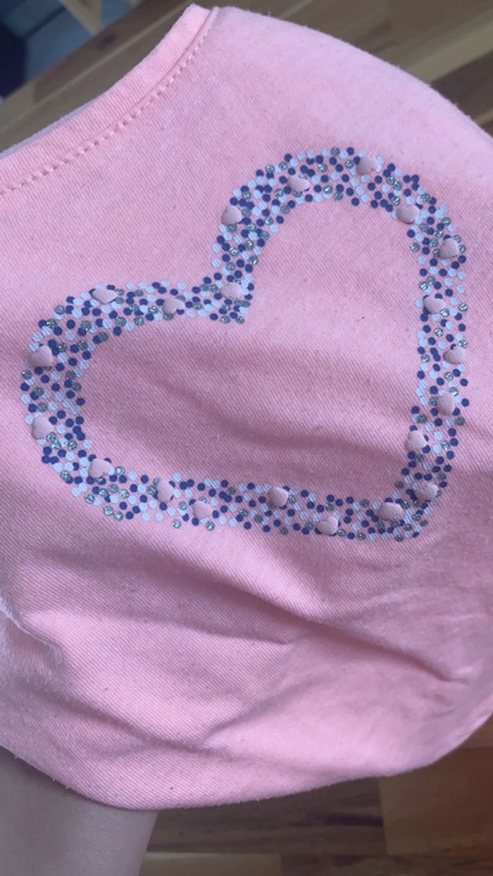 T-shirt rose fluo 💓 - photo numéro 3
