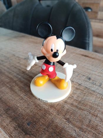 Figurine Disney Mickey avec défaut