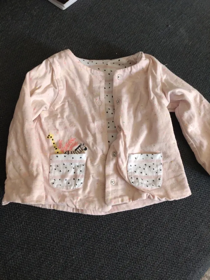 Gilet réversible taille 6 mois