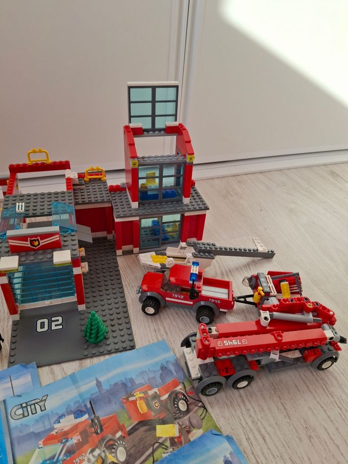 Méga lot LEGO City – Police & Pompiers – Bâtiments, véhicules & figurines - photo numéro 4