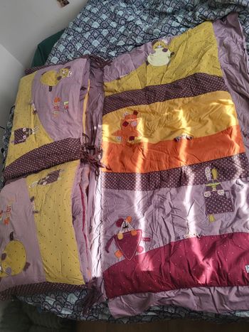 Couverture avec 2 tour de lit