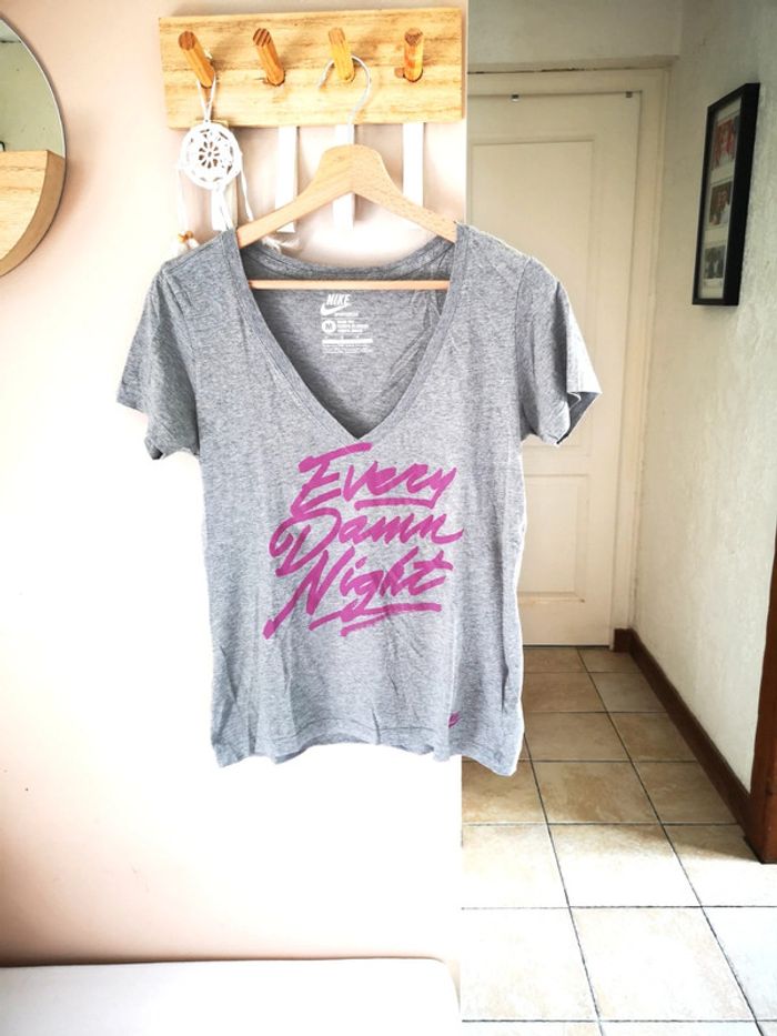 Tee shirt top haut nike gris col v